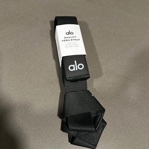 Alo 2 in 1 yoga strap